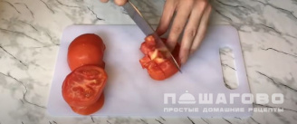 Фото приготовления рецепта: Классический греческий салат (Horiatiki) - шаг 4