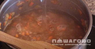 Фото приготовления рецепта: Гороховый суп с копченостями  - шаг 7