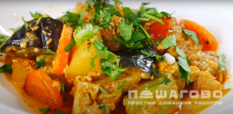 Фото приготовления рецепта: Овощное рагу в горшочках с мясом - шаг 12