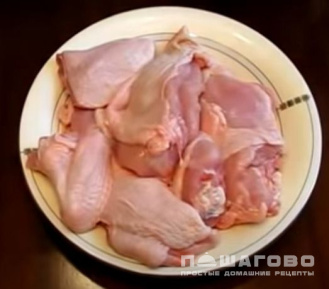 Фото приготовления рецепта: Курица в соусе с чесноком - шаг 1