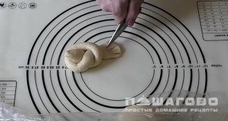 Фото приготовления рецепта: Жаворонки на масленицу - шаг 9