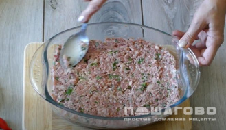 Фото приготовления рецепта: Картофельно-мясная запеканка - шаг 5