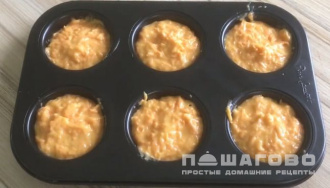 Фото приготовления рецепта: Морковные маффины простой рецепт - шаг 2