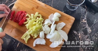 Фото приготовления рецепта: Курица по-китайски с овощами - шаг 5