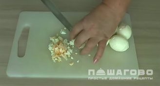 Фото приготовления рецепта: Оливье столичный - шаг 3