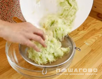 Фото приготовления рецепта: Запеканка из кабачков и мяса - шаг 1
