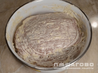 Фото приготовления рецепта: Мясо по-французски в духовке из свинины с помидорами и сыром - шаг 2