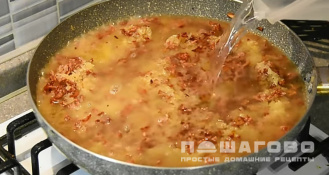 Фото приготовления рецепта: Фарш мясной с рисом - шаг 6