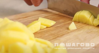 Фото приготовления рецепта: Сливочный суп с семгой - шаг 1