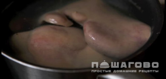 Фото приготовления рецепта: Рассольник с почками - шаг 3