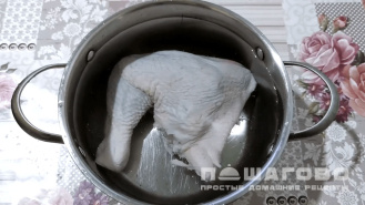 Фото приготовления рецепта: Куриный суп с вермишелью и картошкой - шаг 1