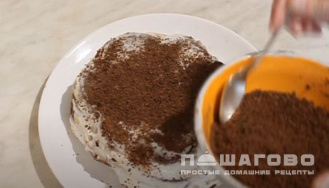 Фото приготовления рецепта: Шоколадно-банановый торт из пряников - шаг 4
