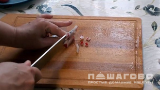 Фото приготовления рецепта: Окрошка на сметане - шаг 1