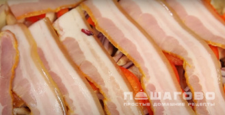 Фото приготовления рецепта: Чикагская пицца с беконом - шаг 11
