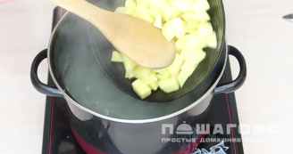 Фото приготовления рецепта: Суп с клецками на курином бульоне - шаг 10