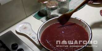 Фото приготовления рецепта: Вишневое повидло - шаг 7