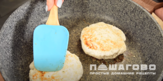 Фото приготовления рецепта: ПП бургер с филе индейки в духовке - шаг 10
