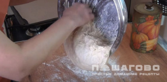 Фото приготовления рецепта: Осетинский пирог с грибами и картошкой - шаг 10
