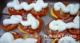 Фото приготовления рецепта: Курица по-французски с помидорами - шаг 5