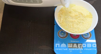 Фото приготовления рецепта: Кукурузный хлеб - шаг 1