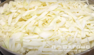 Фото приготовления рецепта: Ленивые голубцы с рисом - шаг 3