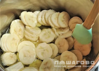 Фото приготовления рецепта: Начинка из бананов для блинов - шаг 3