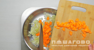 Фото приготовления рецепта: Свекольный борщ - шаг 3