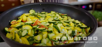 Фото приготовления рецепта: Брускетта с кабачками - шаг 1