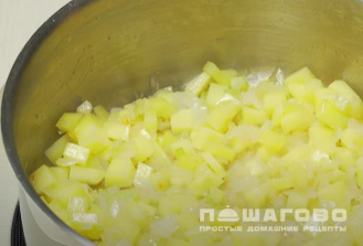 Фото приготовления рецепта: Щавелевый суп - шаг 2
