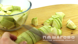 Фото приготовления рецепта: Тушеные овощи - шаг 2