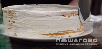 Фото приготовления рецепта: Классический медовый торт - шаг 13
