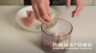 Фото приготовления рецепта: ПП бургер с филе индейки в духовке - шаг 7