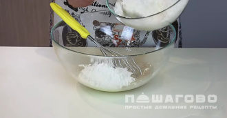 Фото приготовления рецепта: Тесто дрожжевое для жаренных пирожков - шаг 2