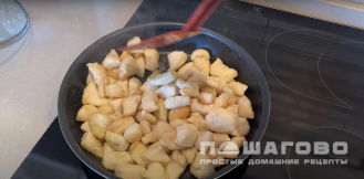Фото приготовления рецепта: Курица в кисло-сладком соусе со сладким перцем и ананасами - шаг 5