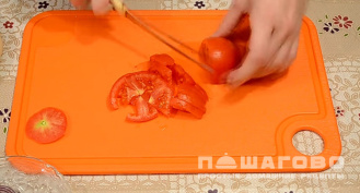 Фото приготовления рецепта: Пицца со шпротами - шаг 2