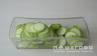 Фото приготовления рецепта: Кабачки по-корейски - шаг 3