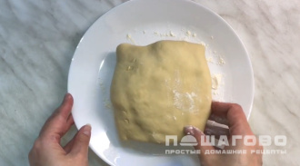 Фото приготовления рецепта: Слоеное бездрожжевое тесто - шаг 3