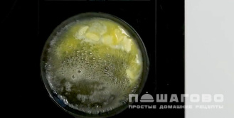 Фото приготовления рецепта: Блинчики без яиц - шаг 3