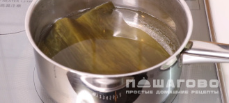 Фото приготовления рецепта: Бульон даси (даши) из сухих водорослей - шаг 2