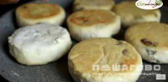 Фото приготовления рецепта: Сырники из тофу на рисовой муке - шаг 4