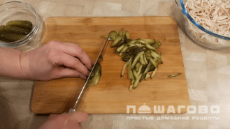 Фото приготовления рецепта: Салат с курицей и морковью по-корейски - шаг 1