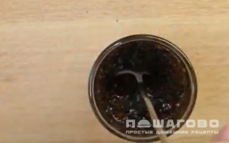 Фото приготовления рецепта: Шпроты по-домашнему - шаг 1