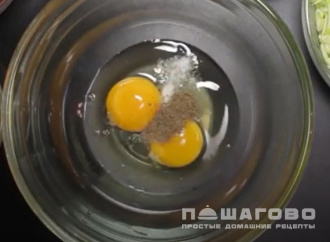 Фото приготовления рецепта: Запеканка из кабачков и помидоров - шаг 1