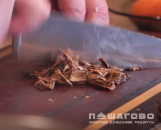 Фото приготовления рецепта: Гороховый суп с копченостями  - шаг 9