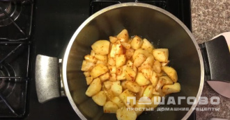 Фото приготовления рецепта: Жаркое с картошкой и курицей - шаг 3