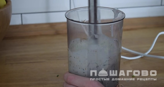 Фото приготовления рецепта: Диетический Оливье с зеленью - шаг 6