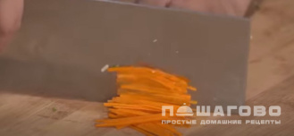 Фото приготовления рецепта: Салат из медуз - шаг 1