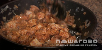 Фото приготовления рецепта: Солянка Бигос - шаг 8