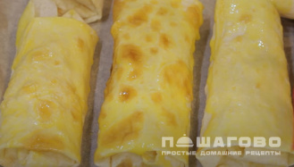 Фото приготовления рецепта: Рулет из лаваша с капустой в духовке - шаг 6