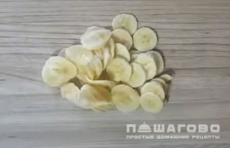 Фото приготовления рецепта: Фруктовая пицца - шаг 3